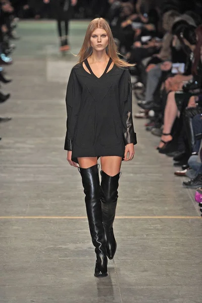 Look 23